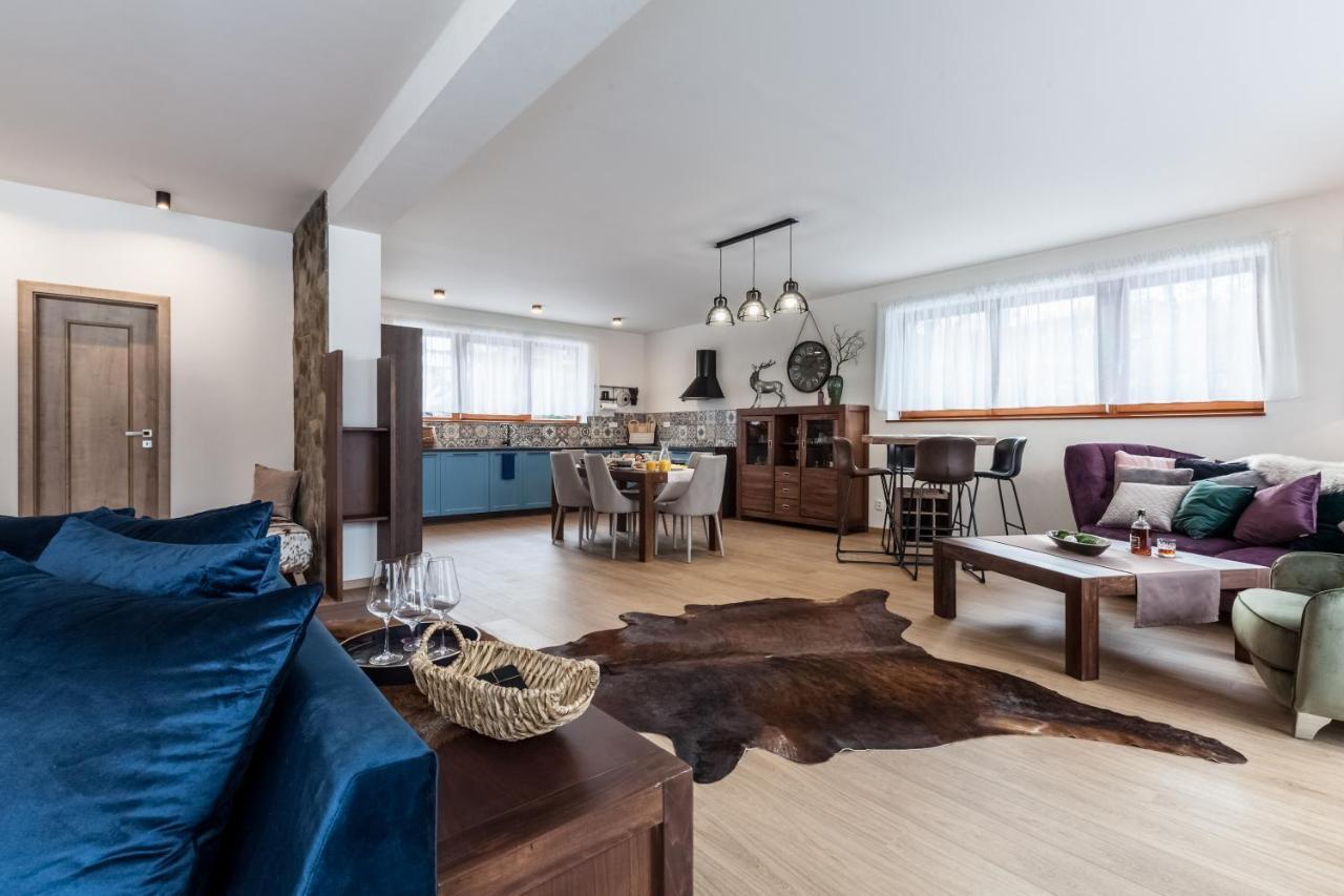 Chalets Royal, タトランスカ・ ロムニツァ エクステリア 写真